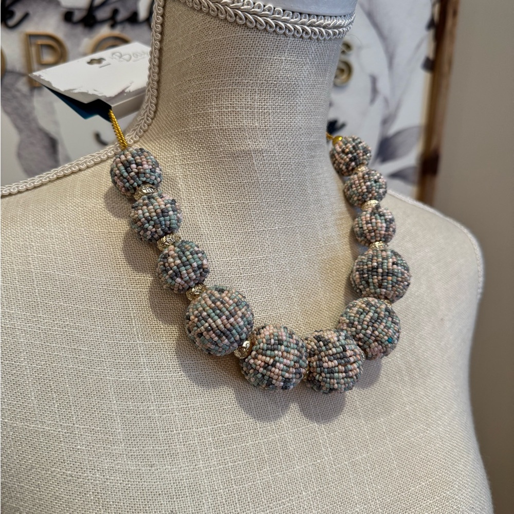 5 for $30 NWT! BOUTIQUE Chunky Beaded Pastel Necklace